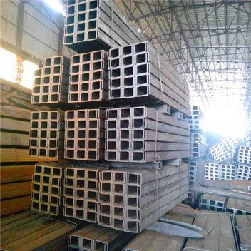 Poutre en I laminée à chaud