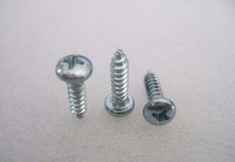 Self-tapping screw