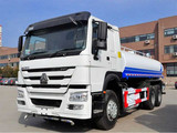 SINOTRUK water sprinkler truck
